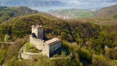 Castello di Oramala nell'Oltrepò Pavese